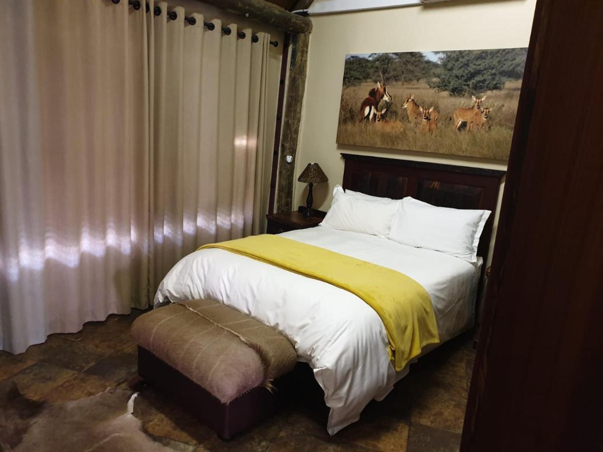 Wag N Bietjie Bush Lodge Heuningneskloof Exteriör bild