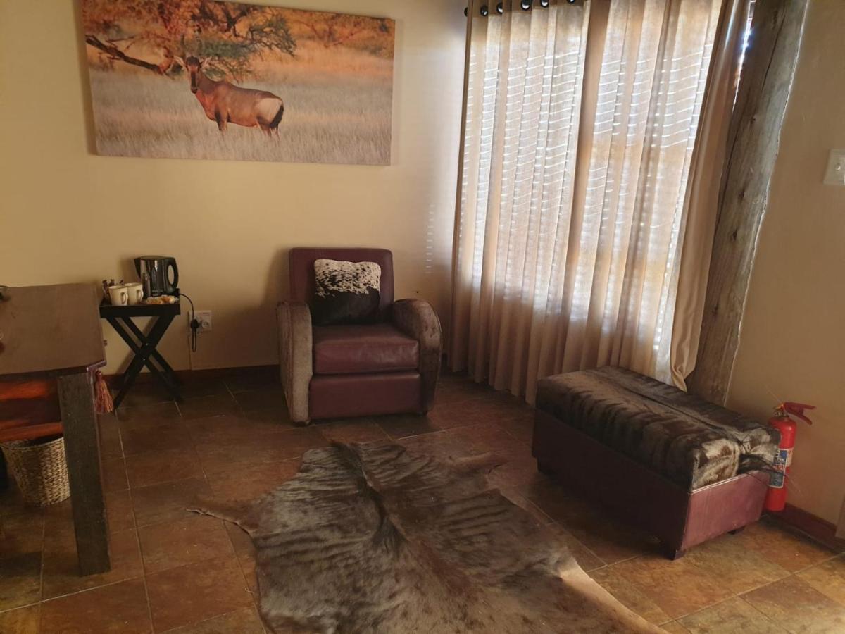 Wag N Bietjie Bush Lodge Heuningneskloof Exteriör bild