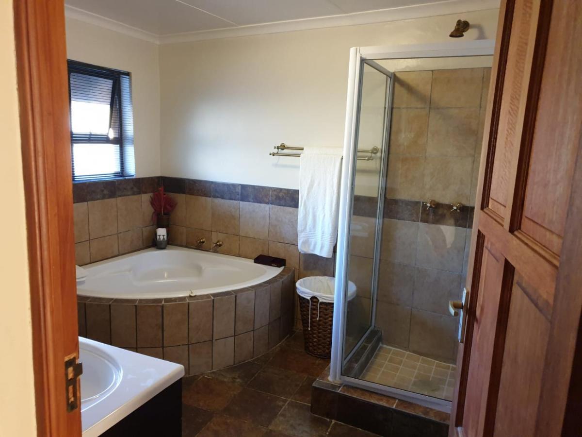 Wag N Bietjie Bush Lodge Heuningneskloof Exteriör bild